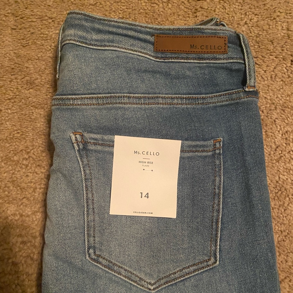 Ms.Cello High Rise Flare light wash